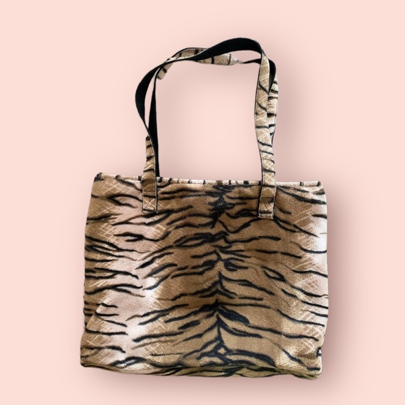 Unbranded Handbags - Tiger Stripe Fuzzy Tote Bag